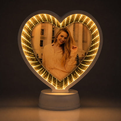 Oglinda magica cu insertie foto si efect INFINITY LED - INIMA